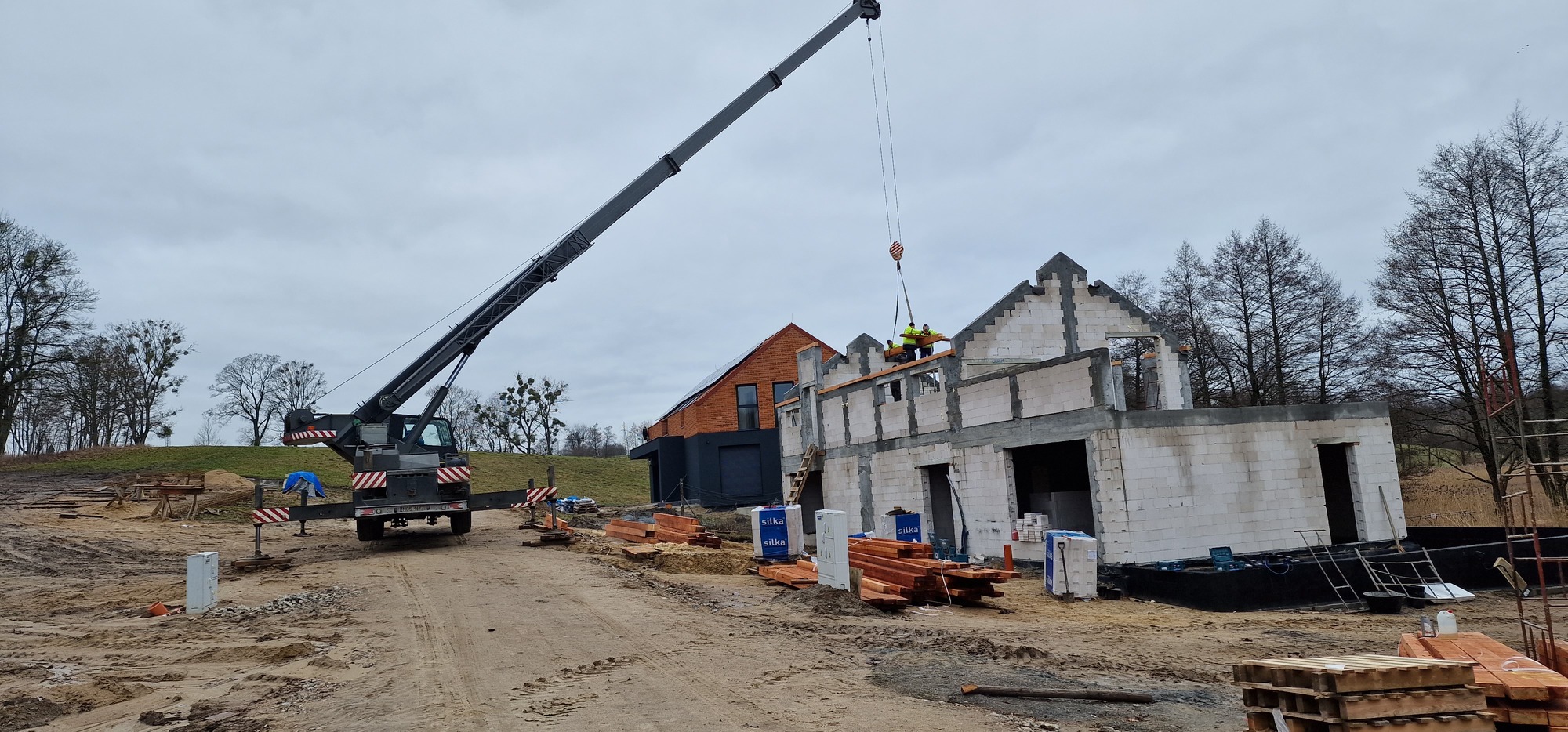 Budowa z Użyciem Dźwigu