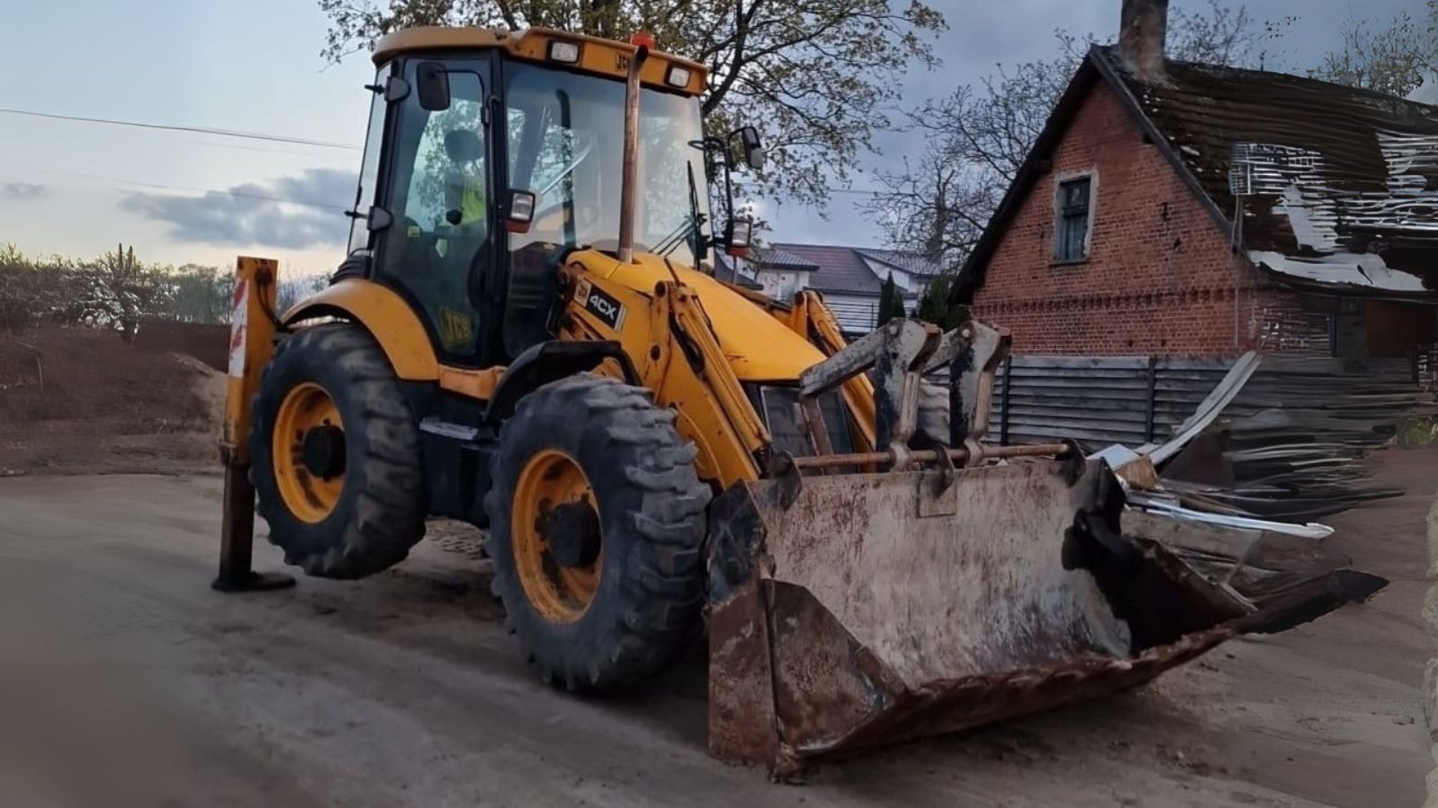 Koparko-ładowarka - 1