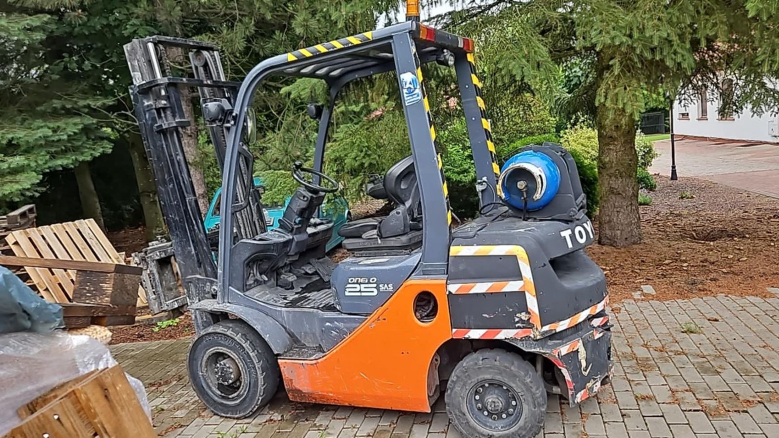 Wózek Widłowy Toyota (Gazowy) - 1